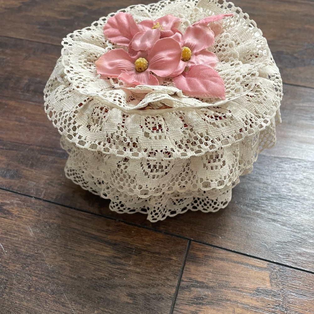 Vintage Elegant Lace Trinket Grass Woven Basket with Pink Floral Accent